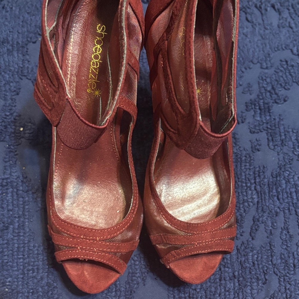 Shoe Dazzle Burgundy Heels
